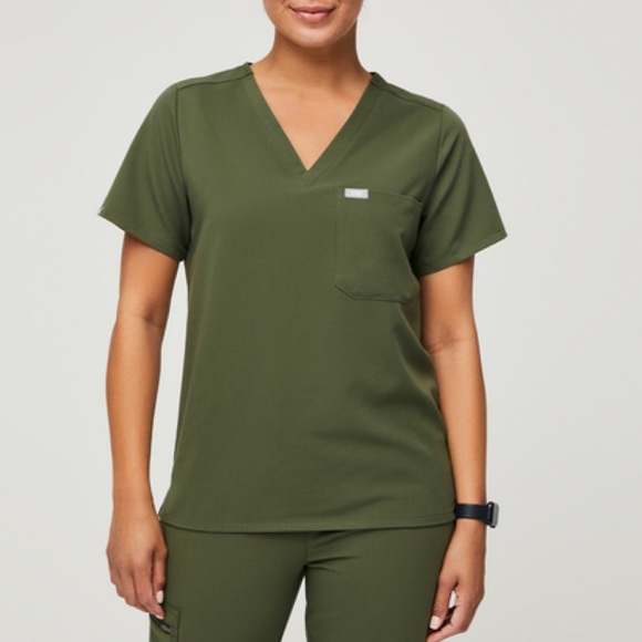 FIGS Dark Olive Scrub Set Limited Edition - Picture 1 of 5